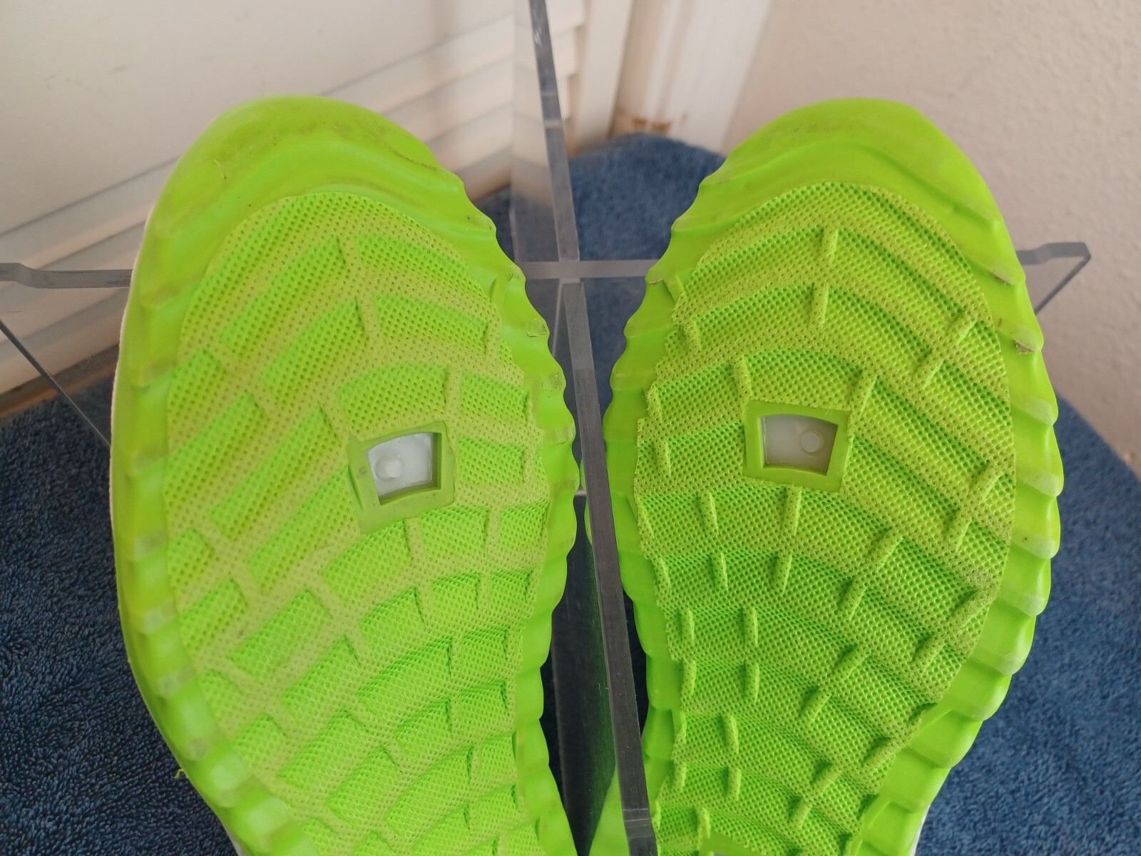 Danskin Positive Ultra Light Comfort Women’s White Neon Green Shoes Size 8