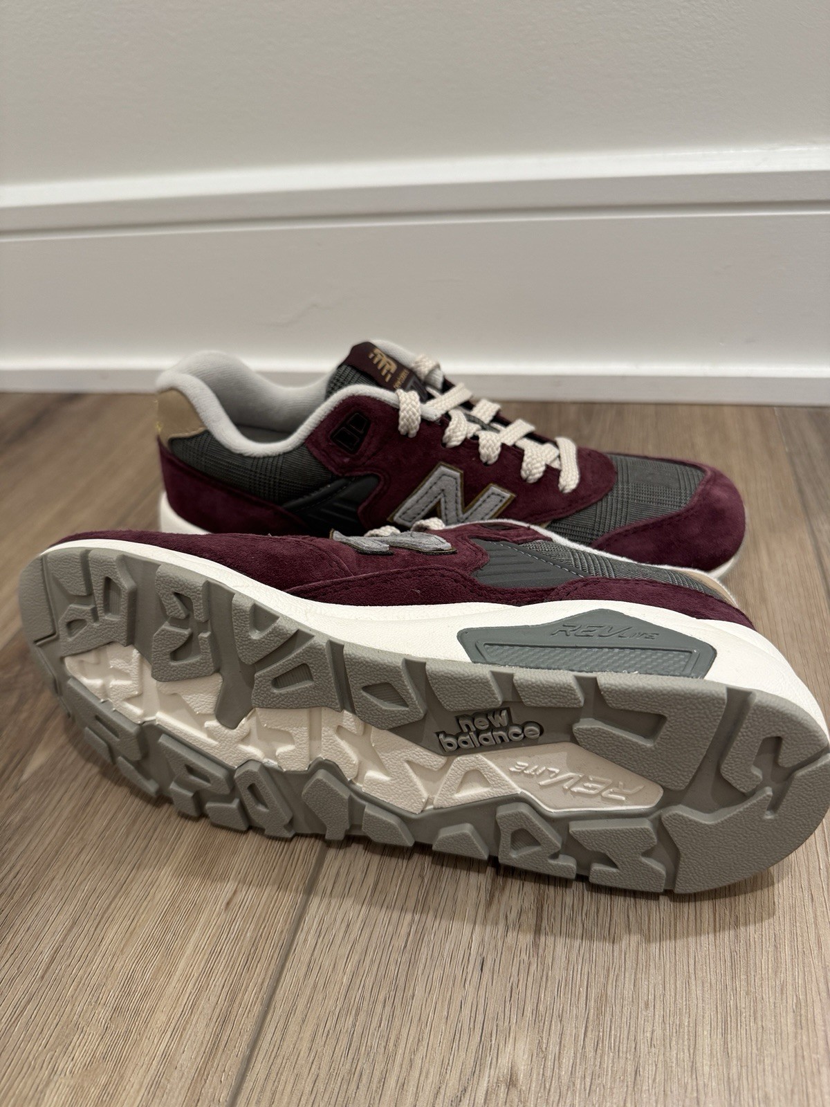 New Balance 580 Low-Top WRT580 WE Women’s Size 7