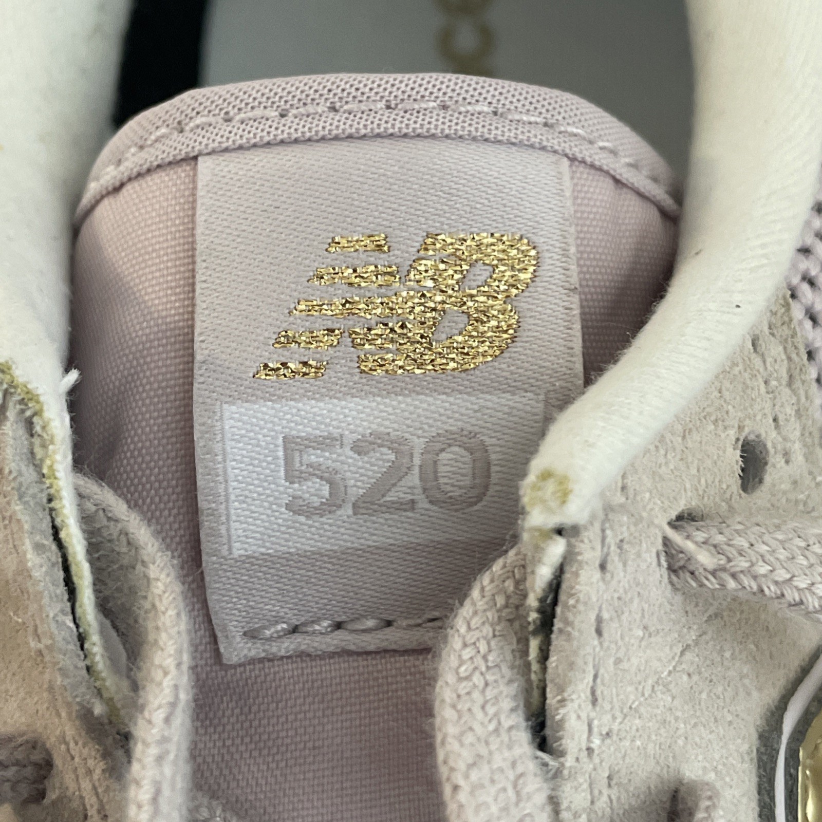 New Balance 520 Shoes Women’s Size US 7.5 Low Sneakers Light Cashmere Gold Suede