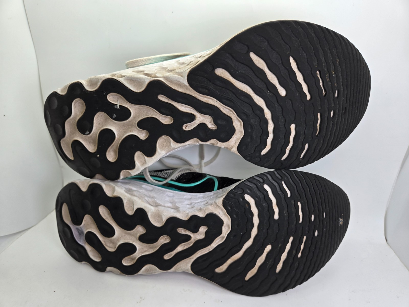 Nike React Infinity Run Flyknit 2 Shoes Women’s 8 Black Aurora Running Sneakers