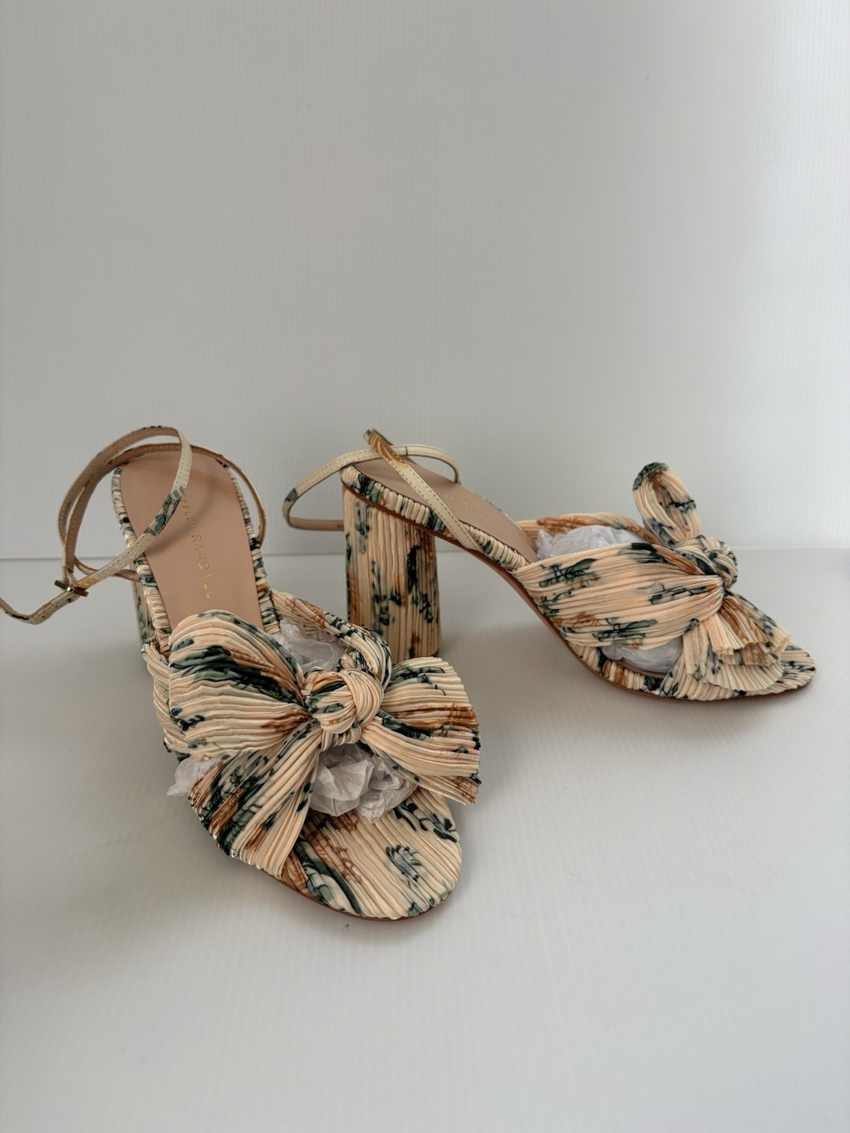 Loeffler Randall Camellia Pleated Bow Heels in Nova Floral Size 9 B