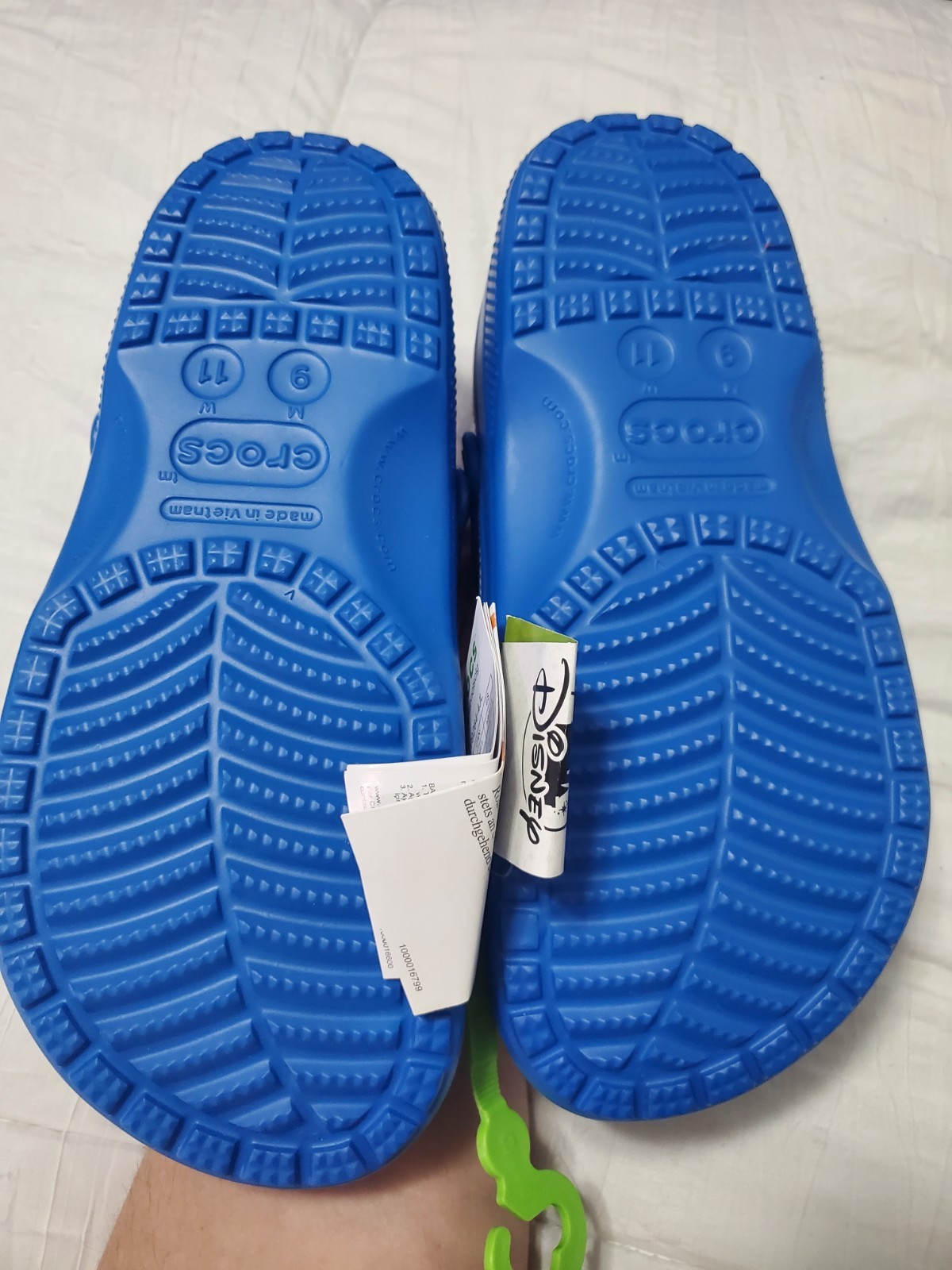 Disney Park Peter Pan Crocs ~ Classic Clog Casual Shoes ~ Size W 11/ M 9 ~ NWT