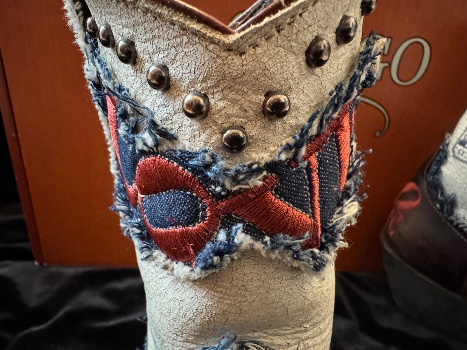 Old Gringo Love & Peace Short Western Boots Women Sz 7 B Brown White Cowboy
