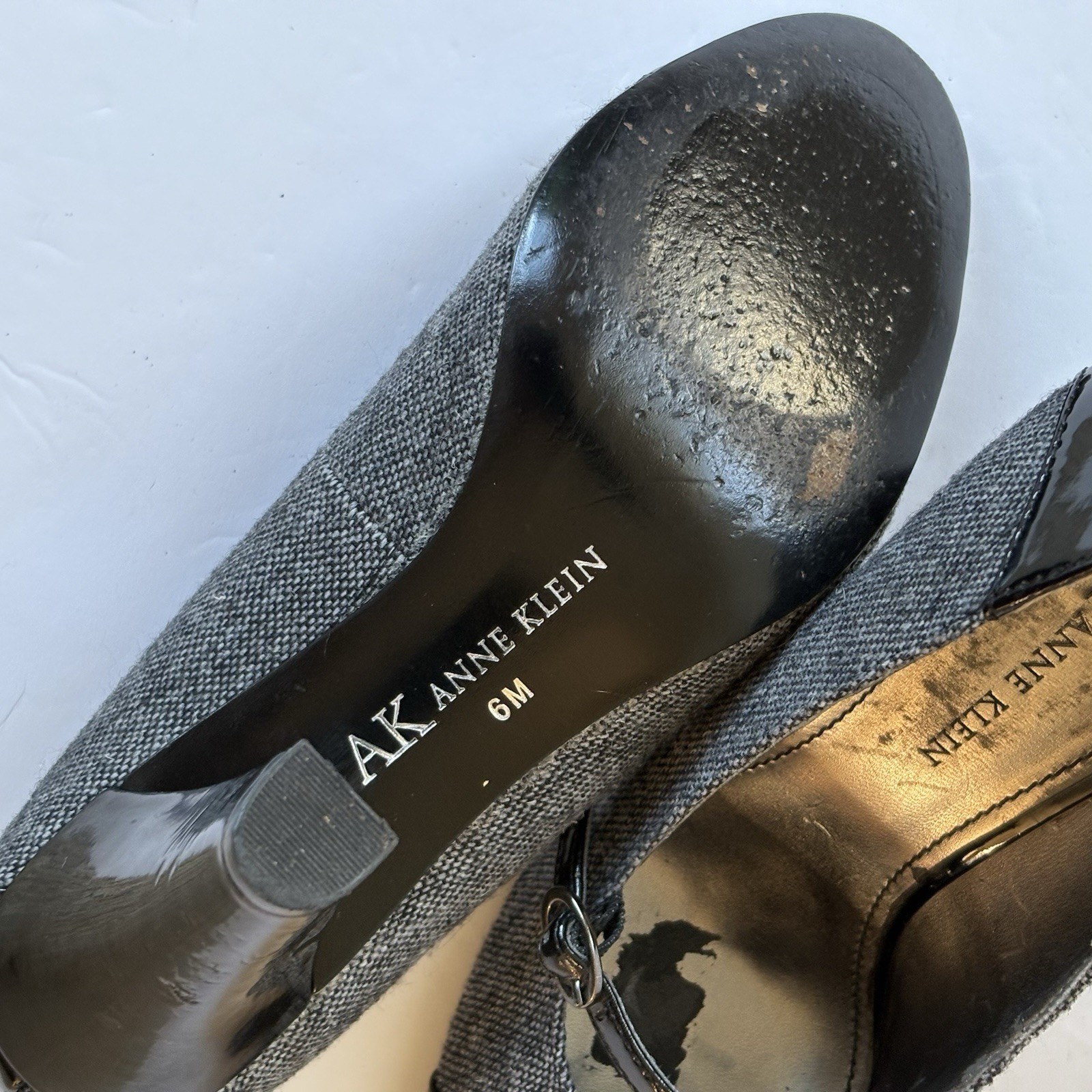 Anne Klein Mary Jane Heel Women 6 Sweet Pea Grey Fabric Black Patent Pump 3.25″
