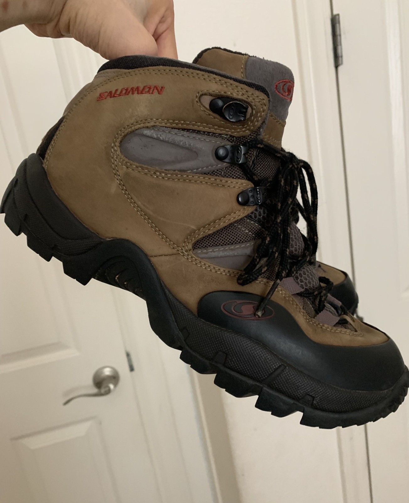 Rare Vintage Salomon Y2K 2000 00s Contagrip Boots in Tan Leather/Nubuck Size 10