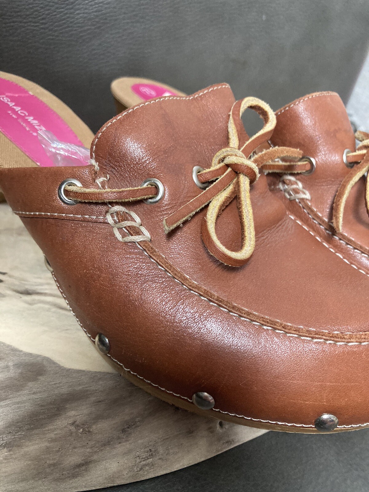 Vtg ISAAC MIZRAHI X TARGET Clogs Sz 7.5 Brown Leather 2.5” Heel Studs Bow LORI