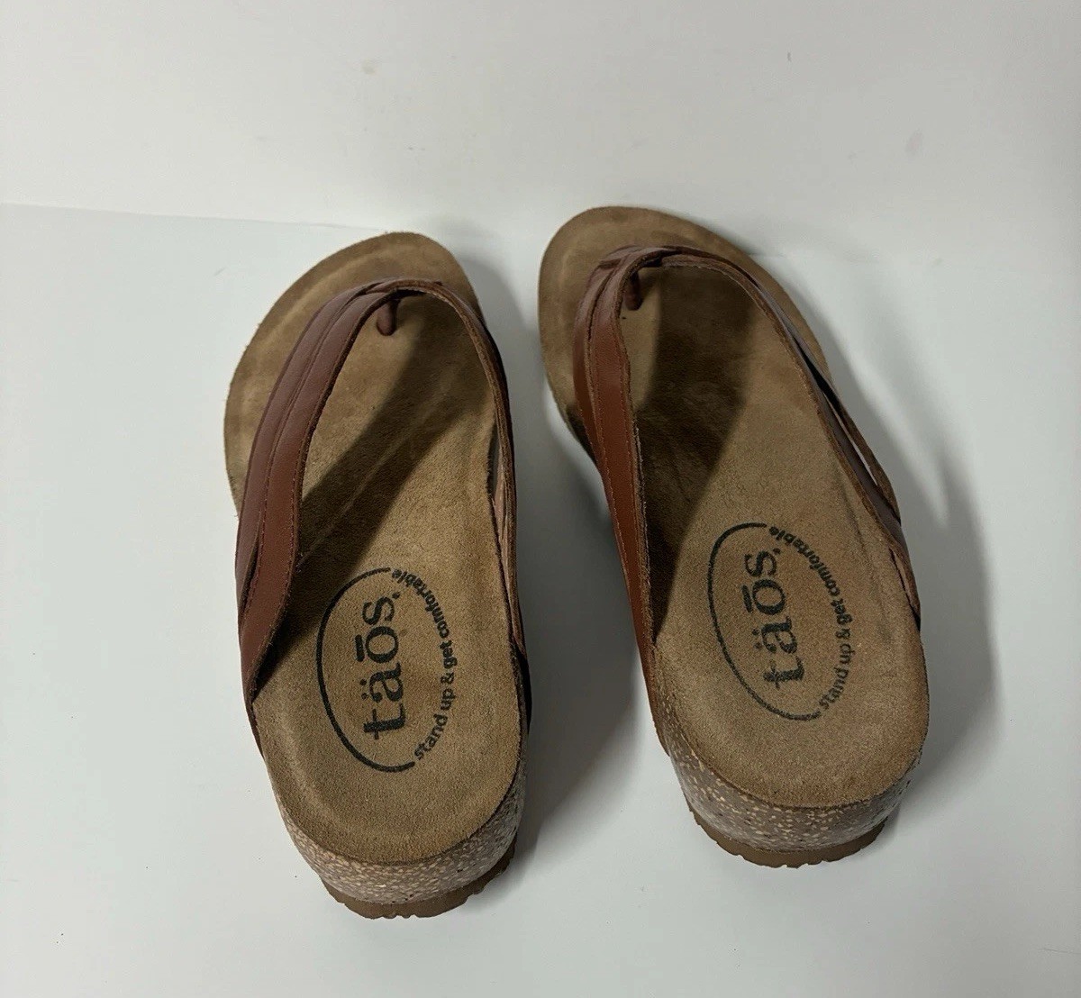 Taos Sandals Womens 7.5 Tan Brown Leather Thong Toe Loop Cork Comfort