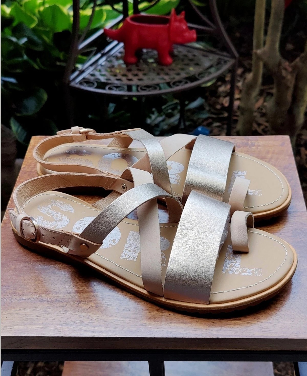 New Sorel Ella Crisscross Toe Loop Sandals Leather Metallic Champagne Beige 7.5