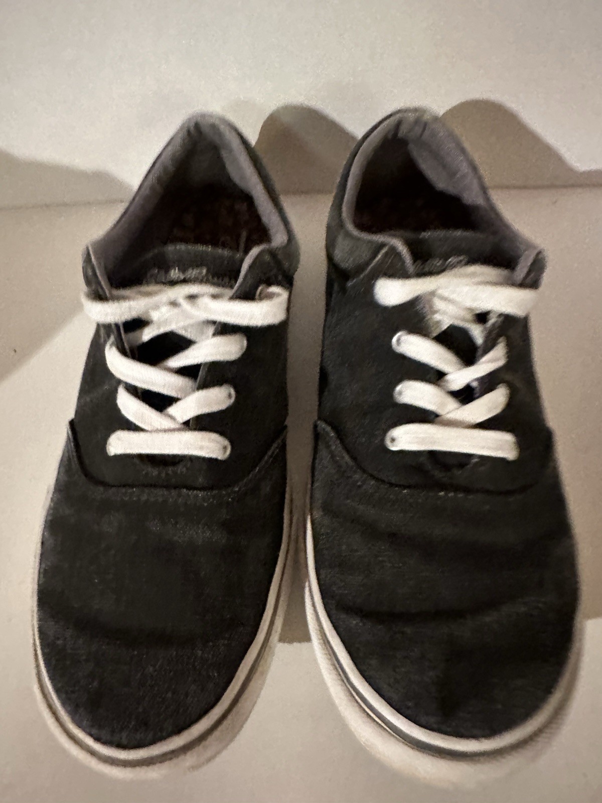 Eddie Bauer Women’s Sneakers Sz 9 Canvas Charcoal Grey. Chatham Lace VGC