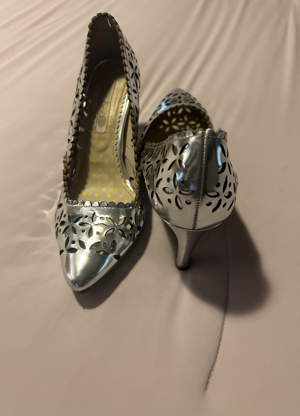 Boden Women’s Silver Leather Cut-Out Scalloped Pointed Toe Slip-On Pumps US 6