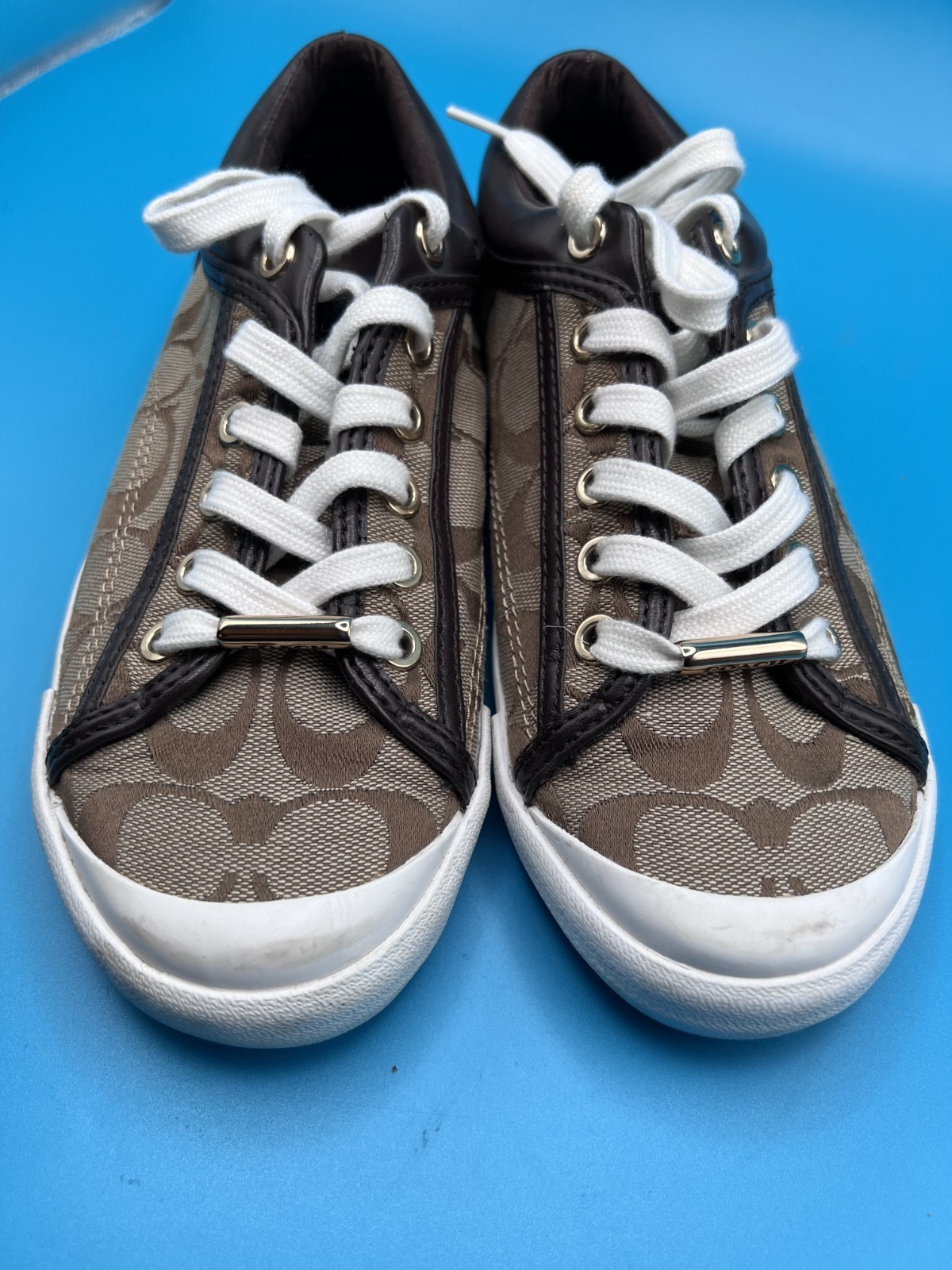 Coach Francesca Women’s Signature C Canvas Sneakers – Size 7B
