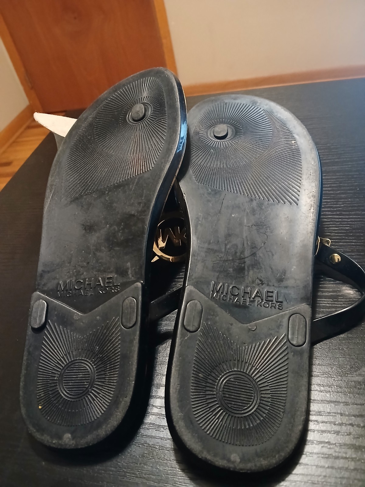 Michael Kors Flat Thong Sandals with MK Logo – estimate size 7.5 (not marked)