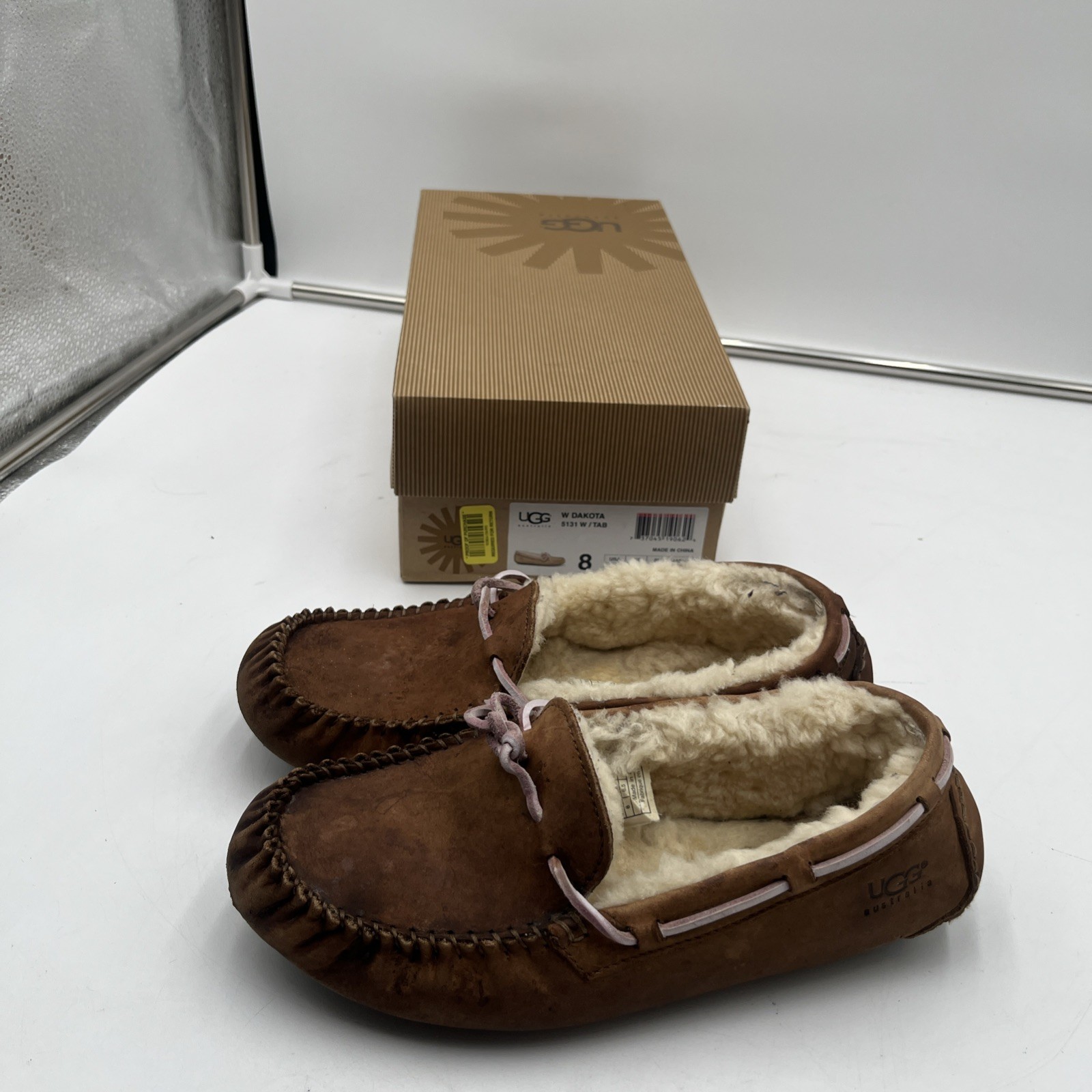 UGG Australia Women Dakota Moccasin Chestnut Slipper US Size 8 (5131 W/Tab)