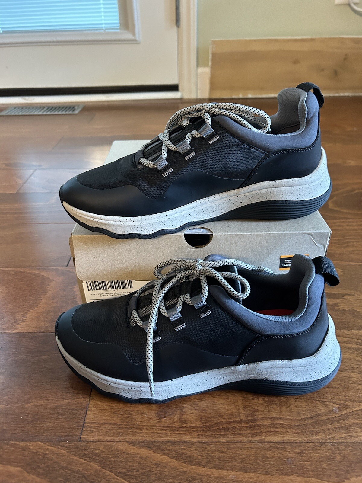 Clarkss Jaunt Lace Black Lace Up Sneakers Women’s NEW 9 W