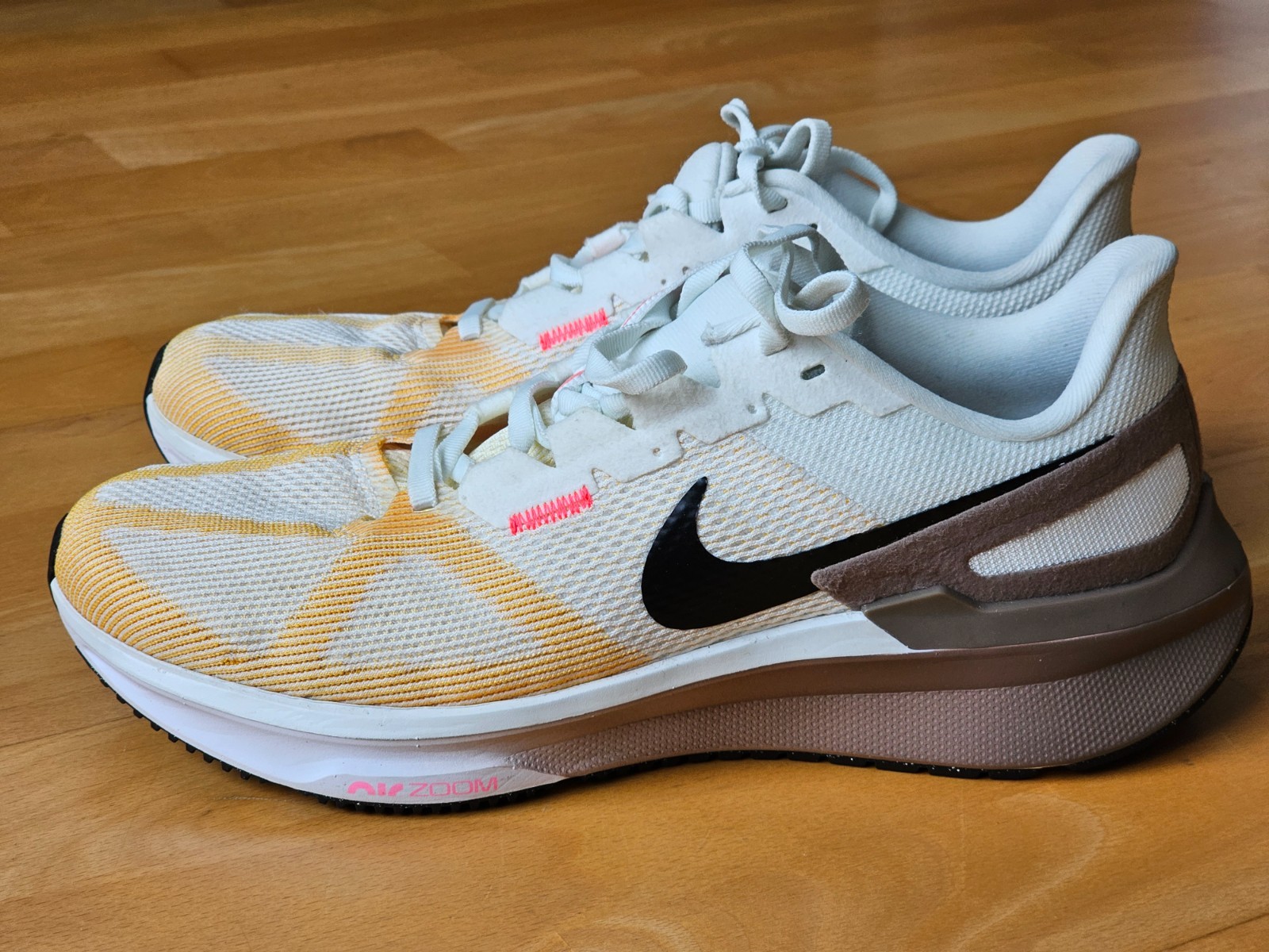 Nike Air Zoom Structure 25 Shoes Mink Brown Maize DJ7884-110 Women’s 10 Running