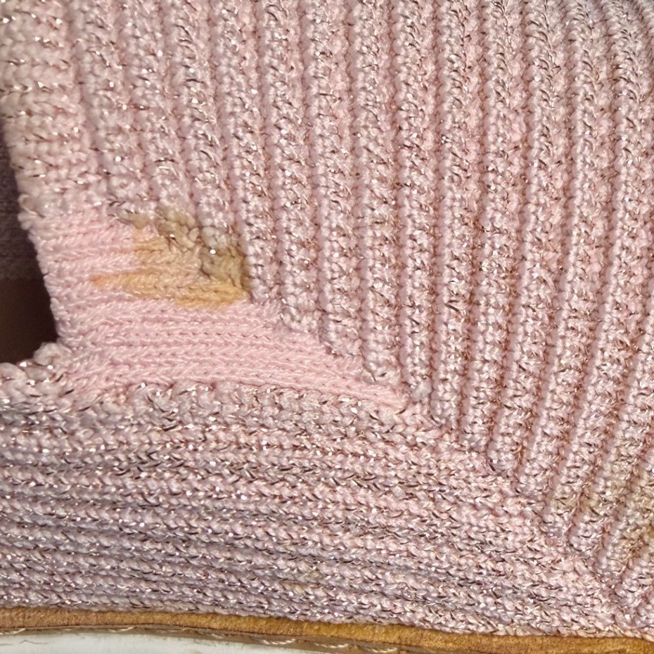 UGG Pink Sammy Chevron Slip On Sneakers Good Metallic Knit Women’s Size 8