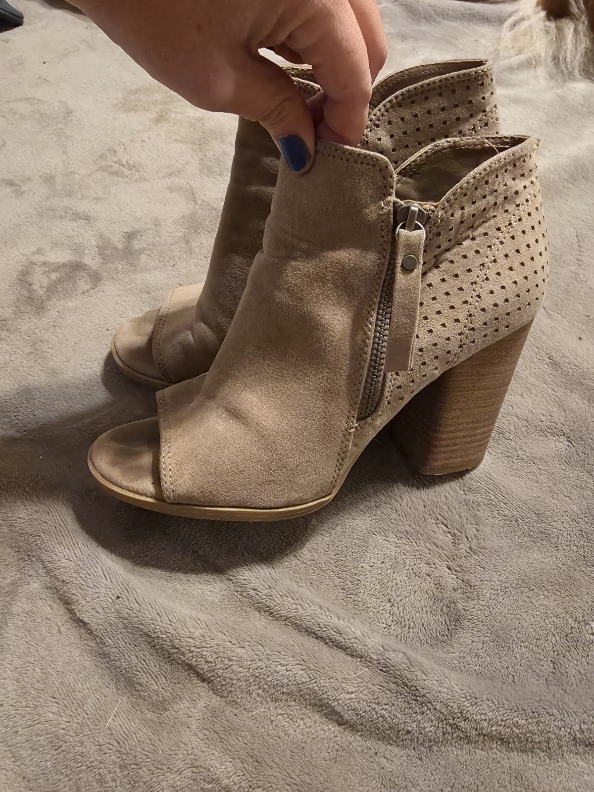 Universal Thread Boots Womens 7.5 Katrina Open Toe Boot Beige Suede Zip