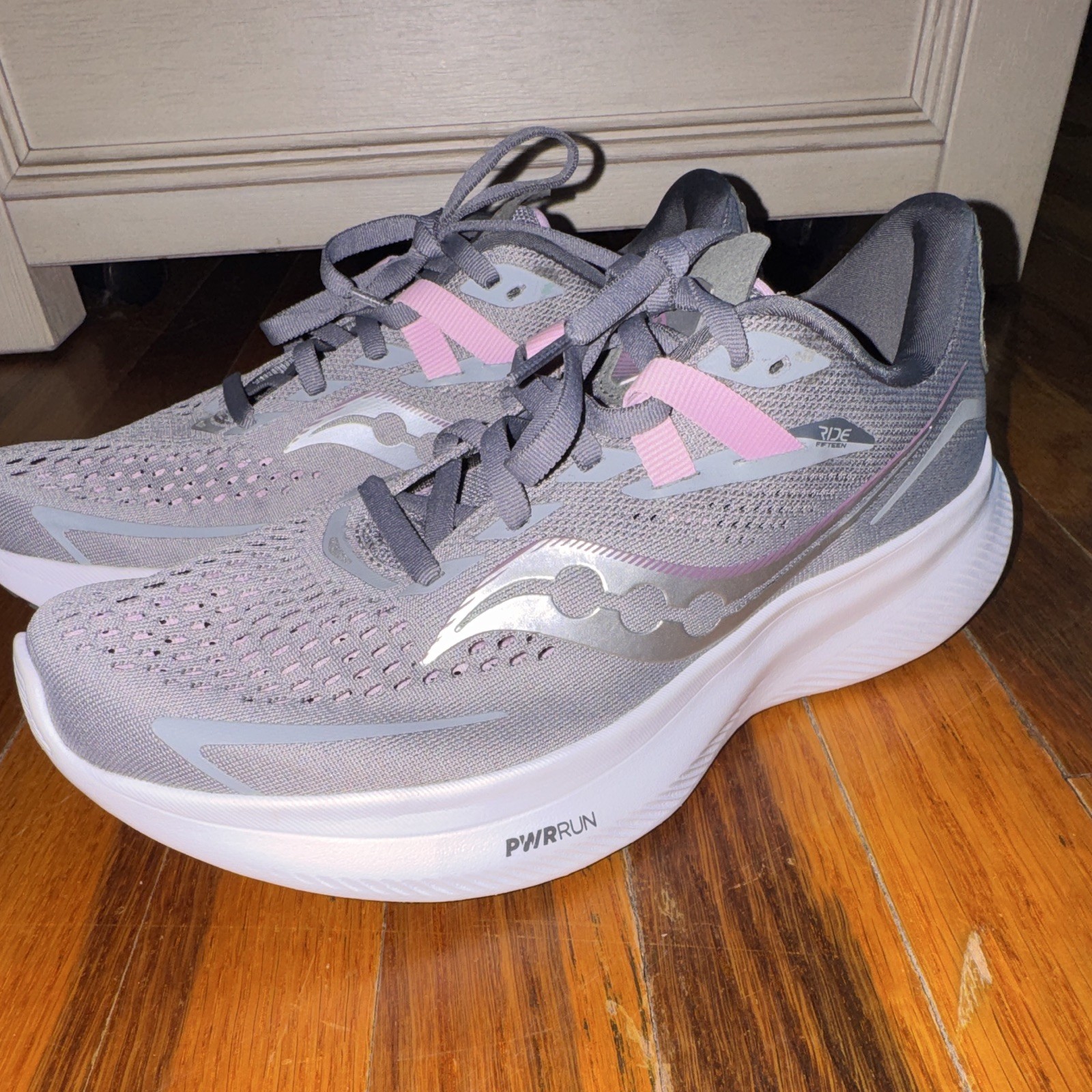 Saucony Ride 15 Women’s Mesh Lace-Up Low Top Running Sneakers Gray Pink