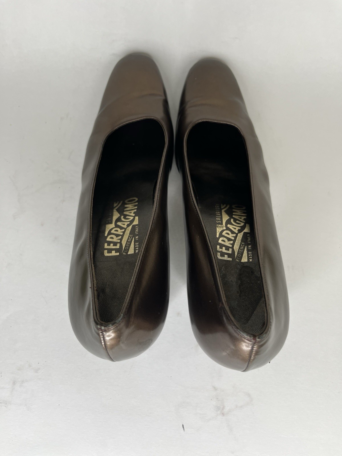 Salvatore Ferragamo Bronze Patent Leather Pumps Heels Women’s Sz 9 4A US/39.5EU
