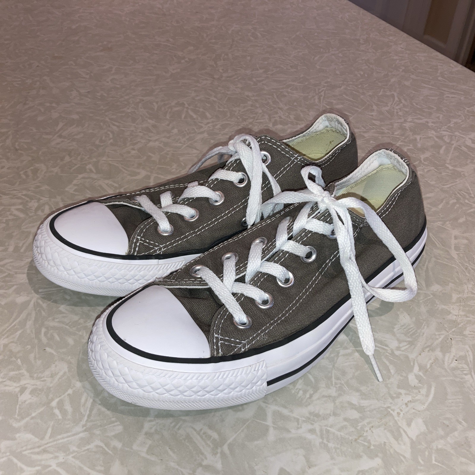 GRAY CONVERSE ALLSTAR CHUCK TAYLOR SNEAKERS SHOES MENS 4 WOMENS 6