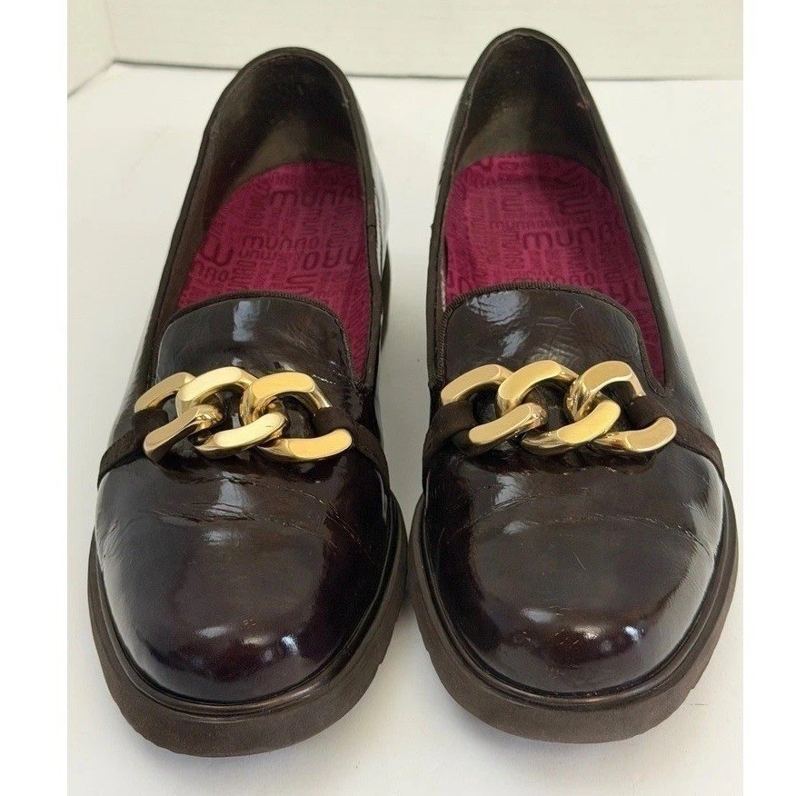 Munro American Expresso Brown Patent Leather Gold Chain Loafers Shoes 10 M