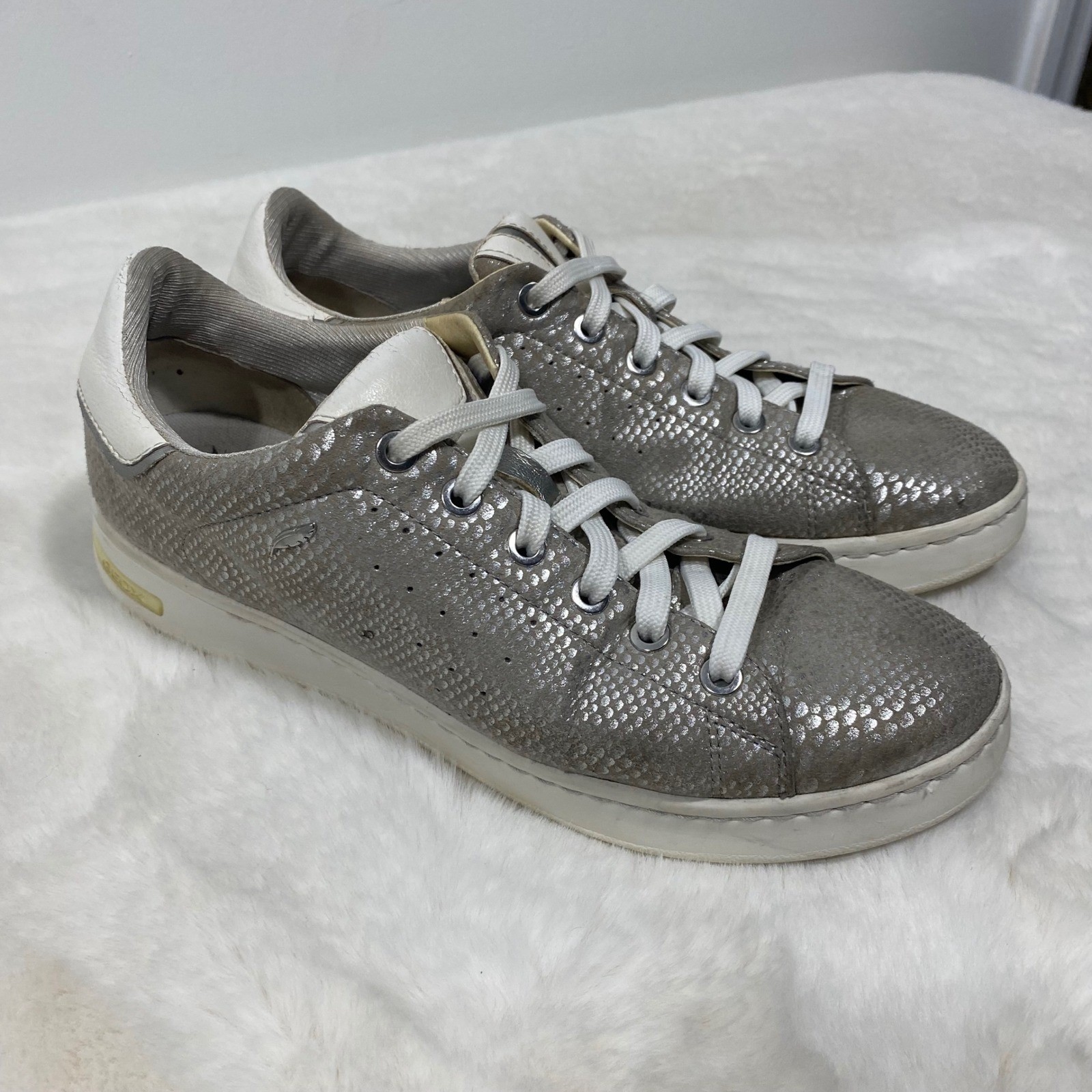 Geox Silver Snake Embossed Leather Fashion Sneakers Casual Shoes Women’s 9