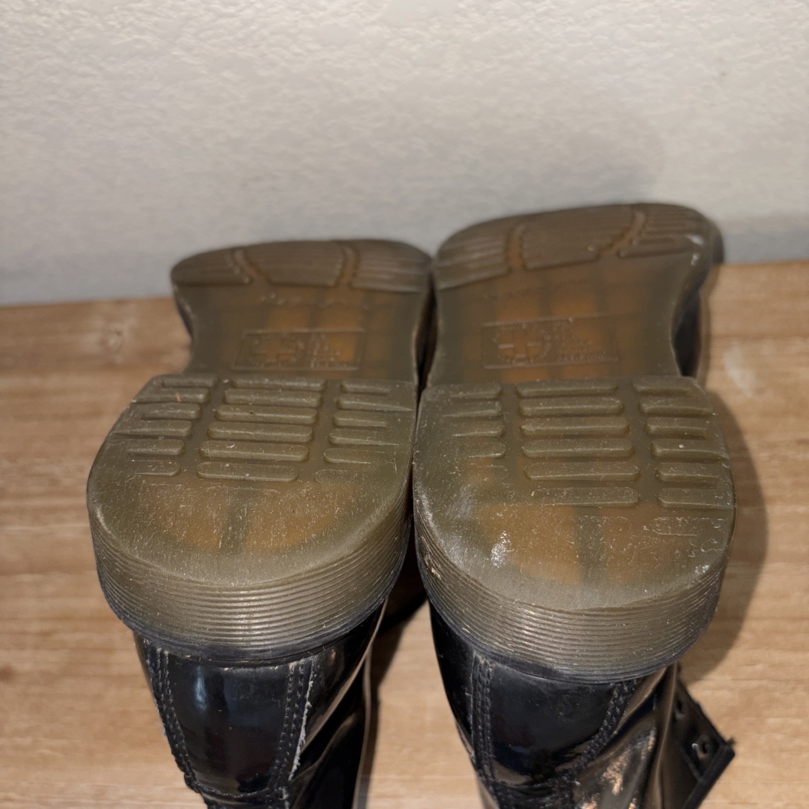 Dr. Martens Shiny Black Patent Leather Combat Boot 1460 Women’s Size 8