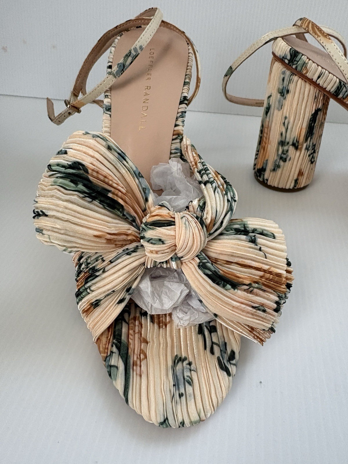 Loeffler Randall Camellia Pleated Bow Heels in Nova Floral Size 9 B