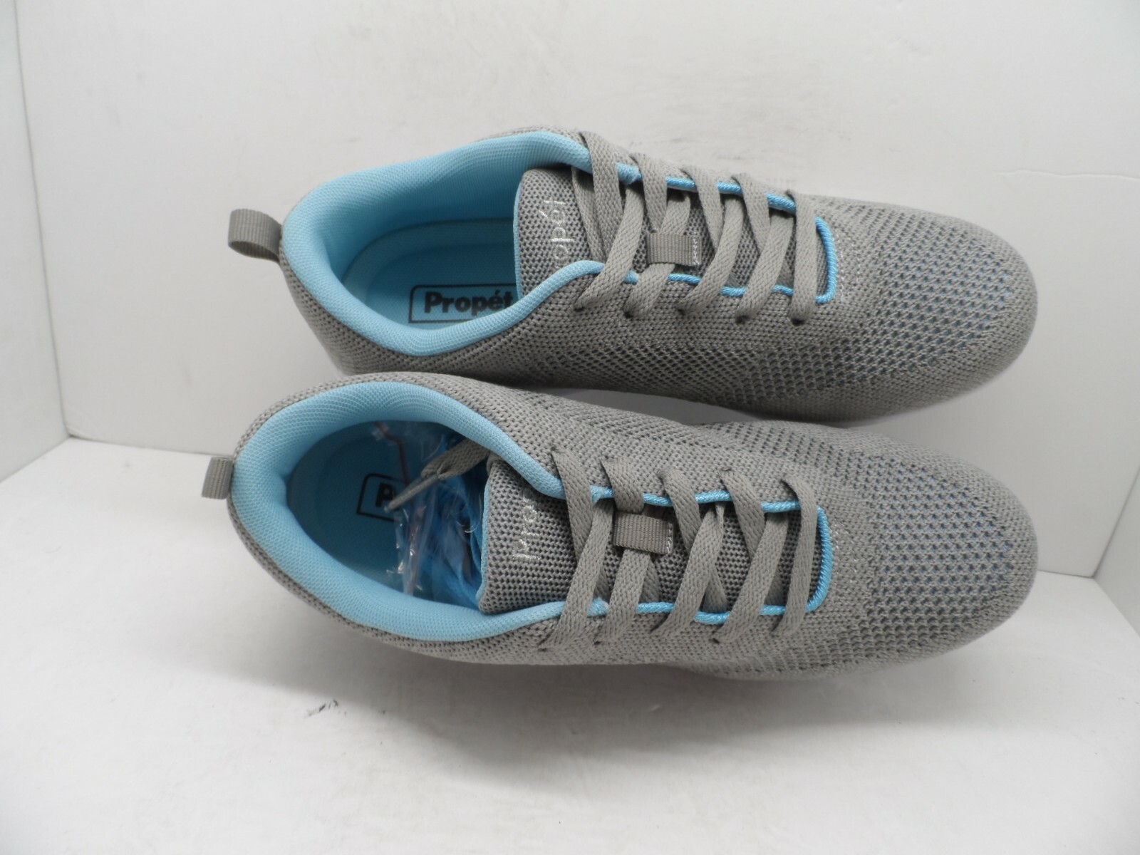 Propet Women’s Washable Walker Evolution Shoe WCS012M Light Gray/Light Blue 9D