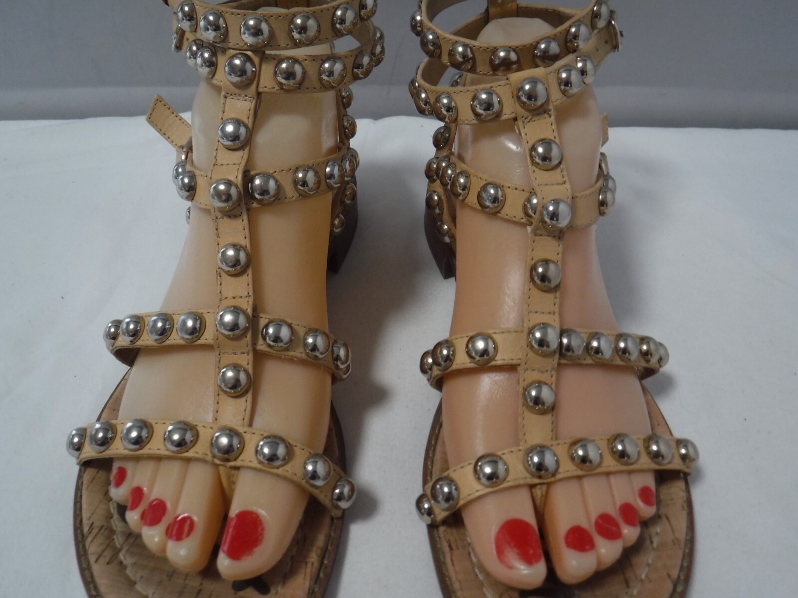 PF2 Sam Edelman Eavan Tan Nude Gold Studded Strappy Thong Sandals Sz 7 M Women’s