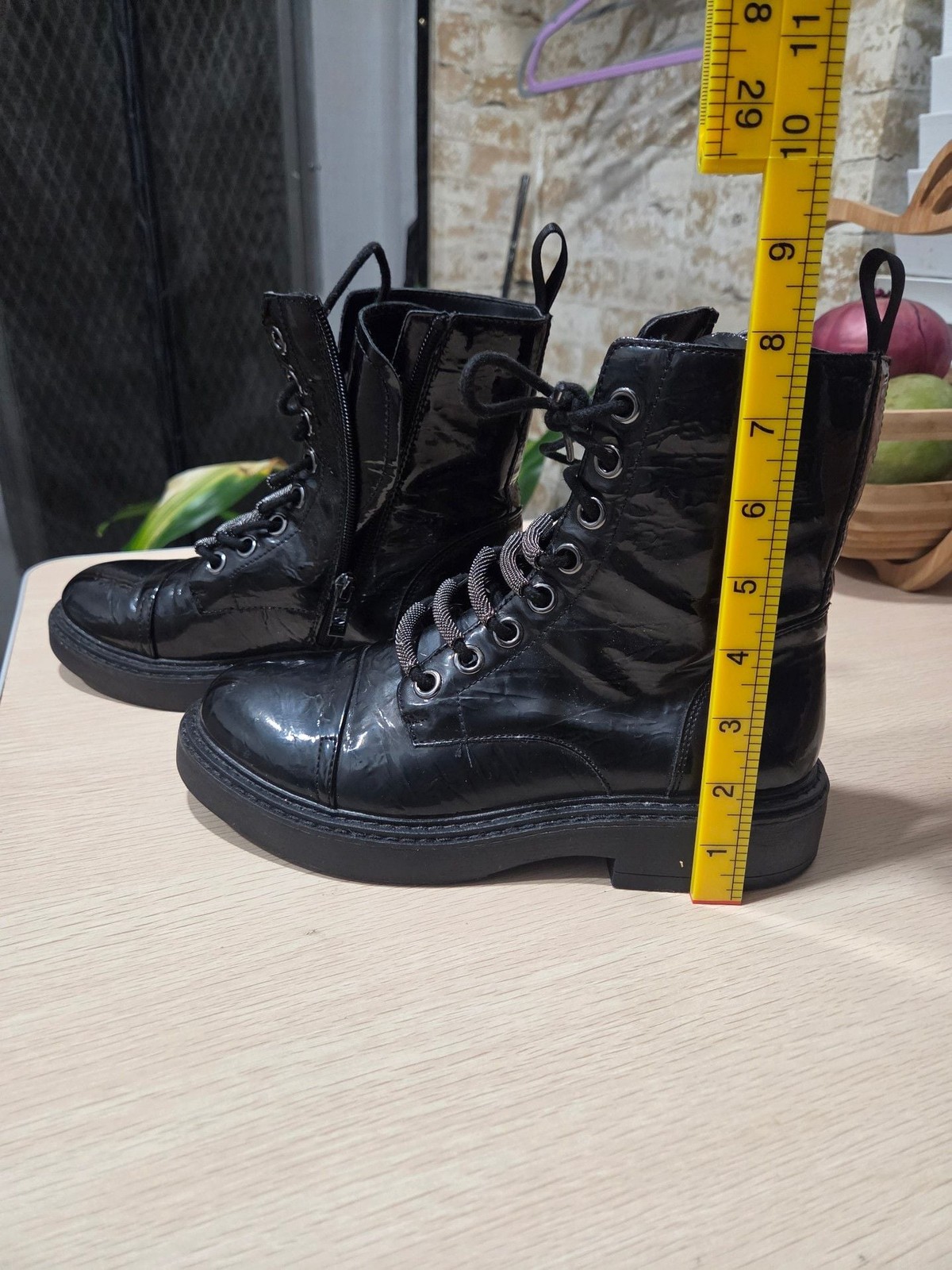 DKNY Patent Faux Leather Lace-Up Combat Boots Size 7M Y2K Vibe