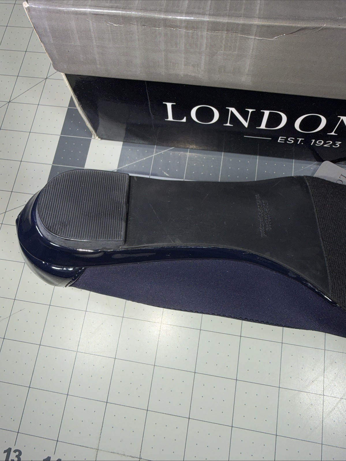 London Fog Chelsea Navy Fabric Flats Size 7.5 ZXK183 New W/ Box Water Resistant
