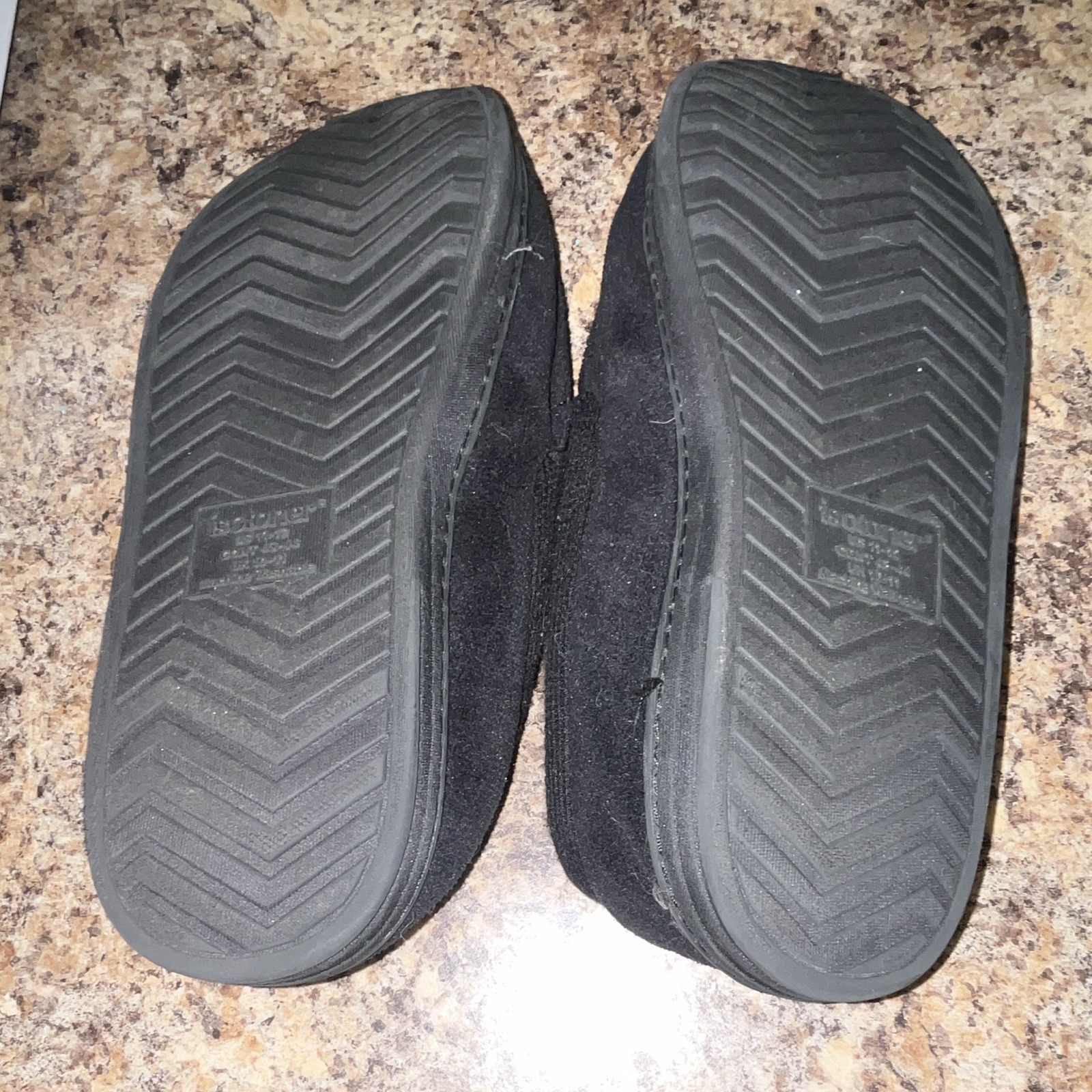 Isotoner Black Knit Fabric Slip-On Slippers Rubber Sole Round Toe US 11