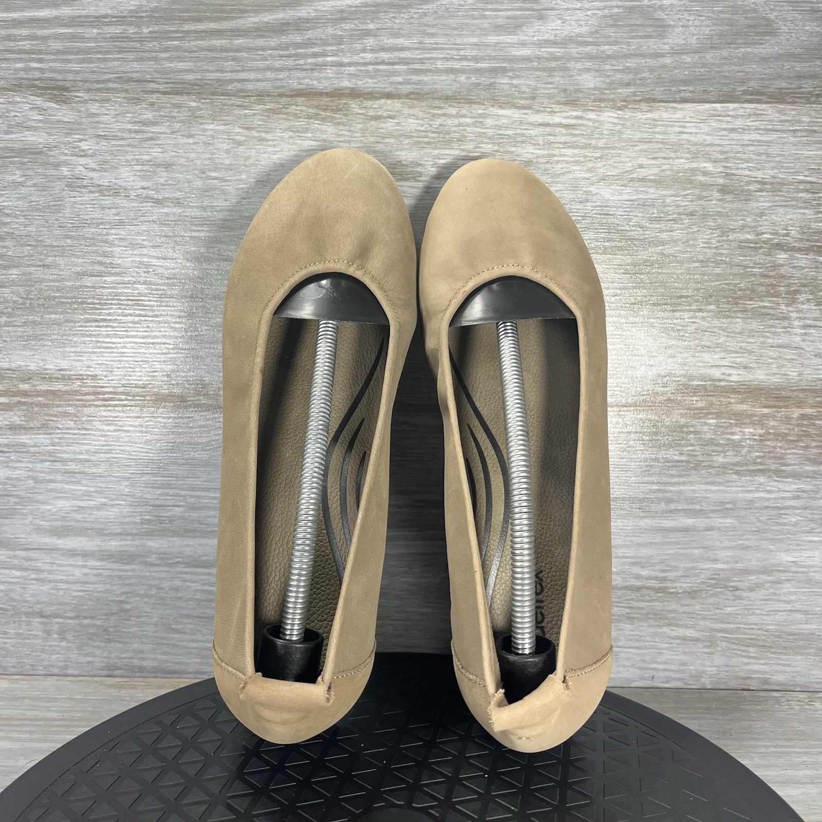 Aetrex Women’s Brianna Taupe Nubuk Leather Ballet Flat Size 8.5