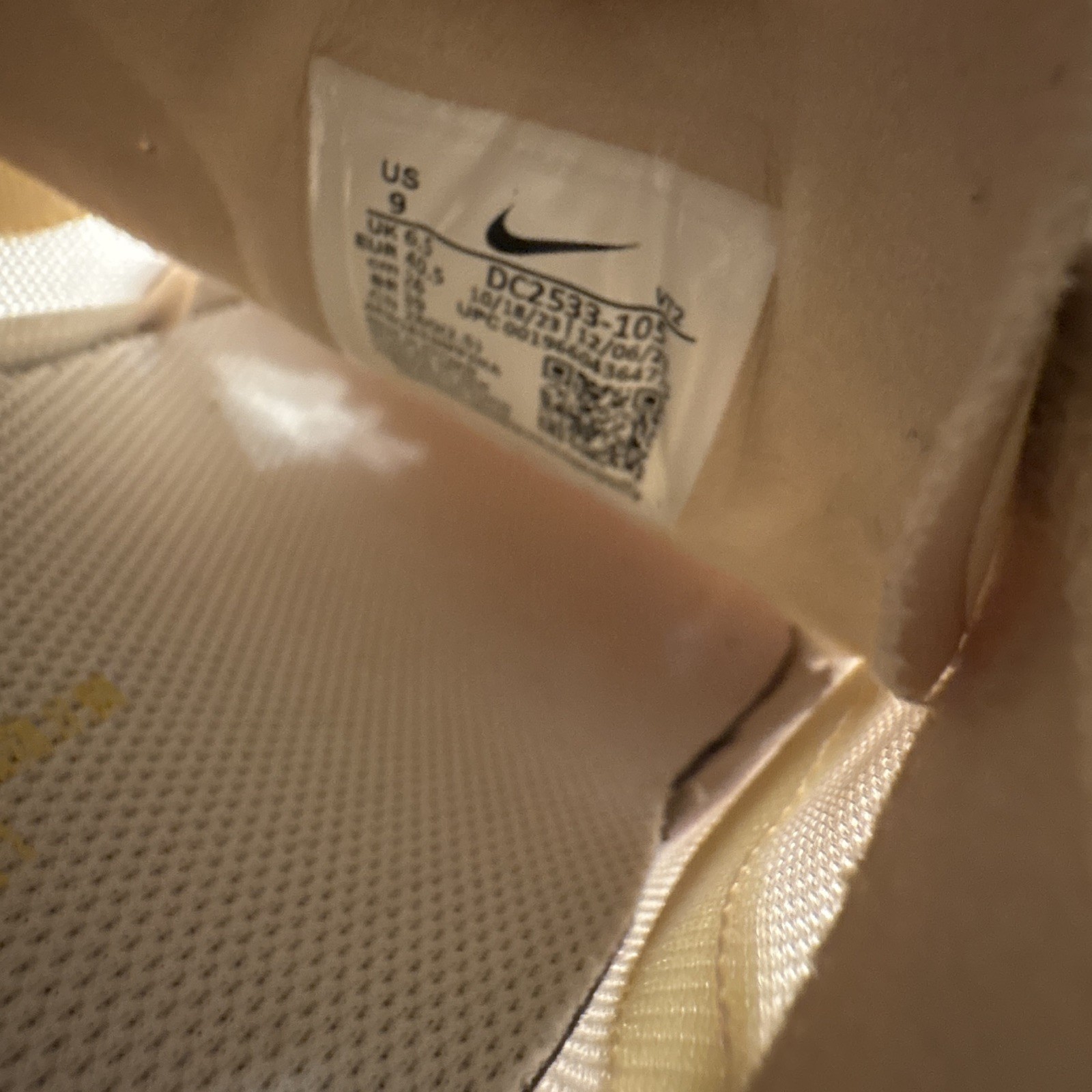 Nike Waffle One Low Top Lace-Up Mesh Sneakers Beige Yellow White DC2533-102