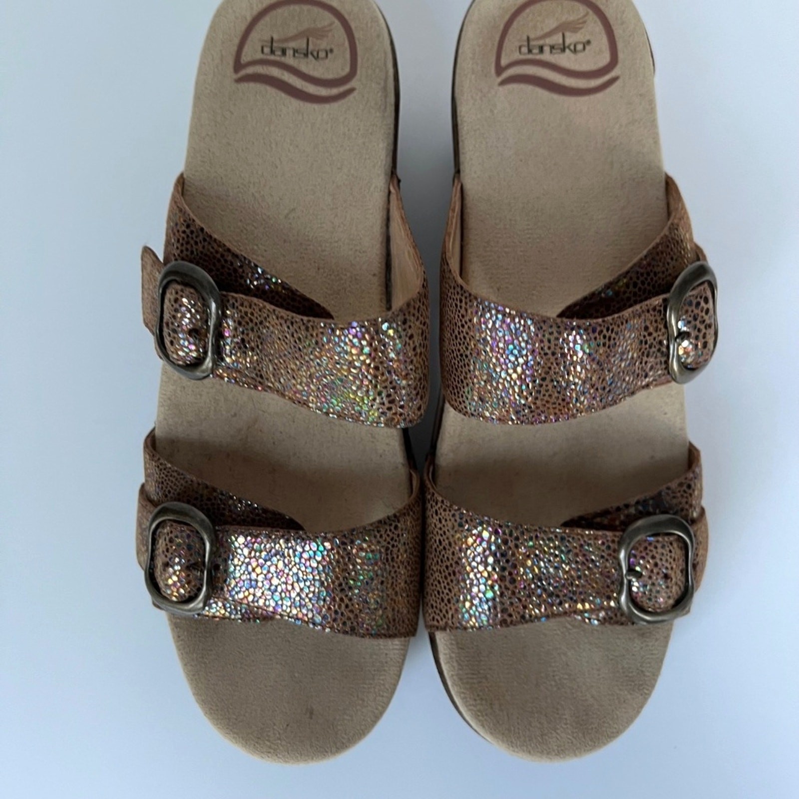 Dansko Sandals 9.5 Wedges 9.5 40 Clogs Iridescent Neutral Comfort Heels Arch