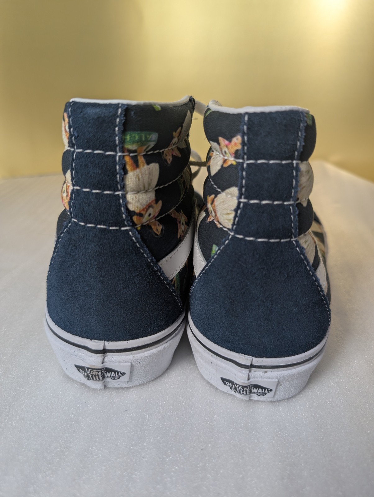Vans SK8 High Top Blue Suede Hula Girl playing Ukulele Men’s 7, Women’s 8 1/2