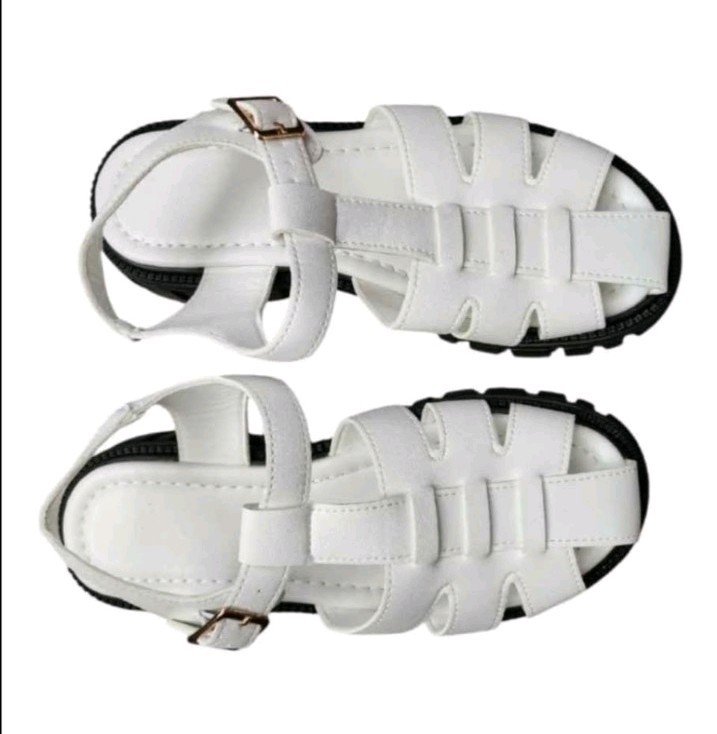 Women’s White Strappy Ankle Strap Buckle Flat Sandals Faux Leather 8
