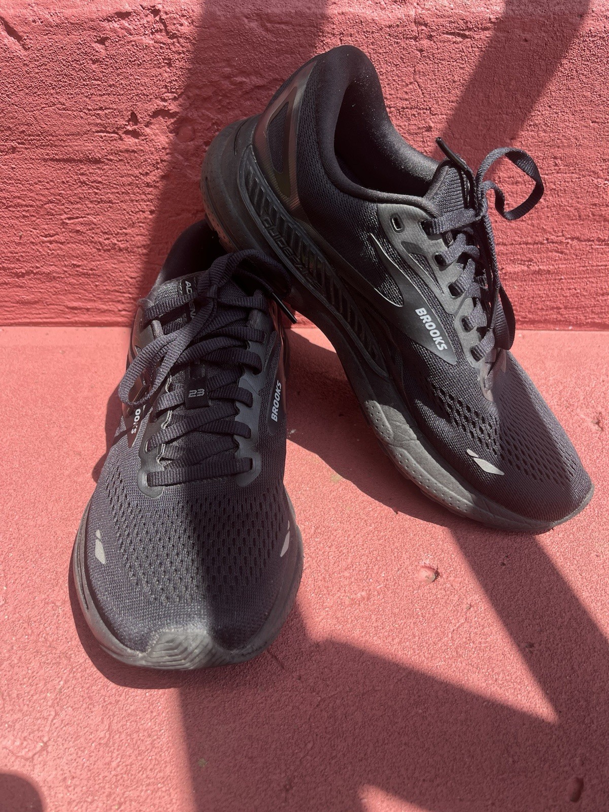 Brooks Adrenaline GTS 23 Women’s Black Mesh Lace-Up Low Top Running Sneakers