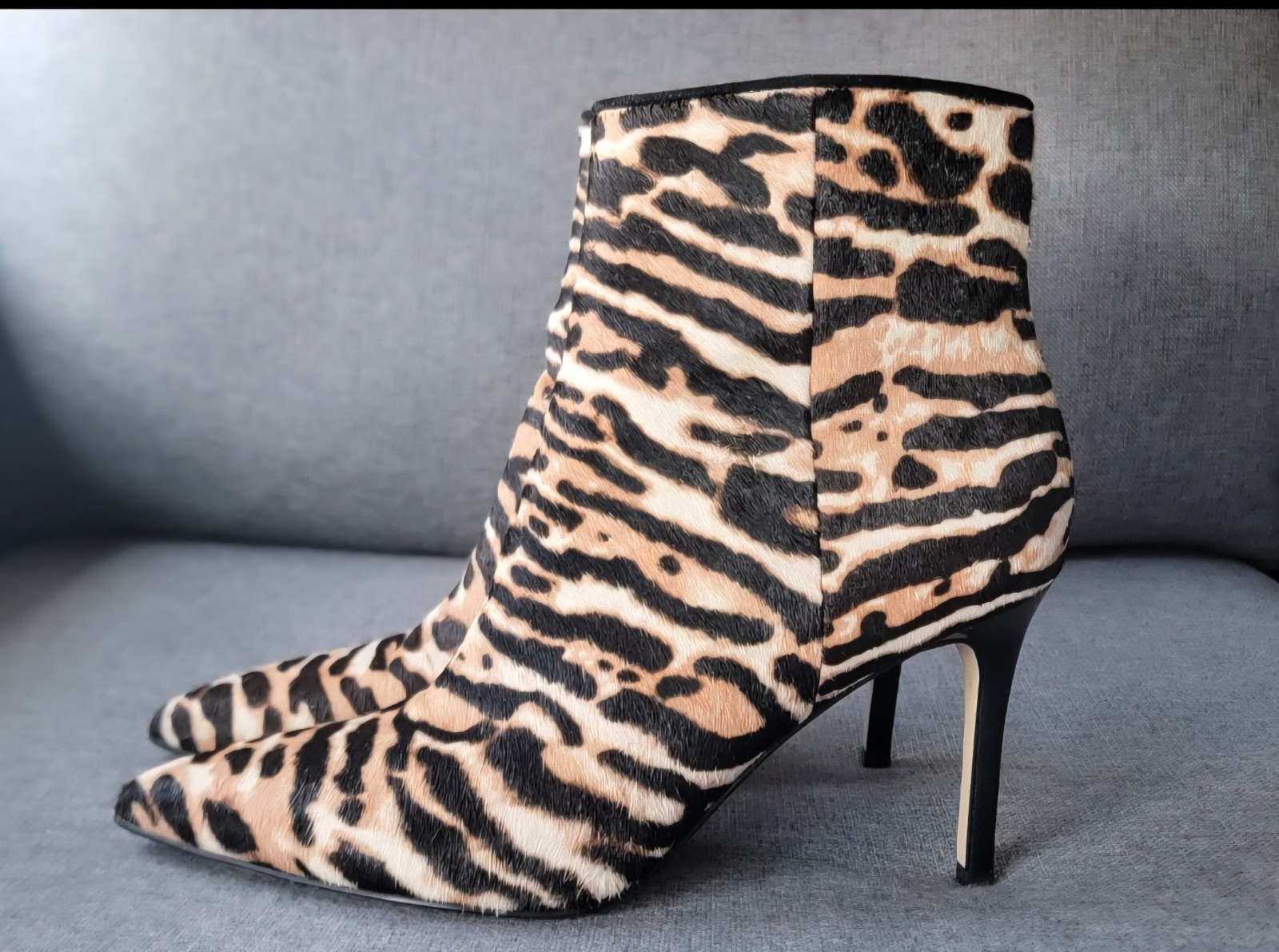 Nine West Women’s Animal Print Pointed Toe Fur Ankle Bootie Side Zip 5.5M