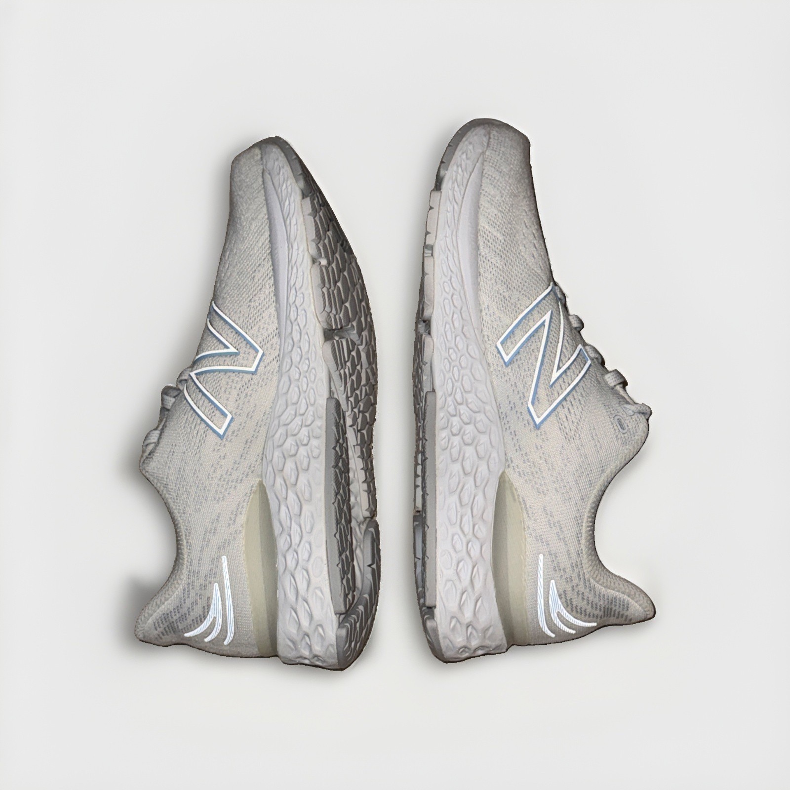 New Balance Fresh Foam 880v11 Arctic Fox White Women’s Size 9.5 B W880A11 NWOB