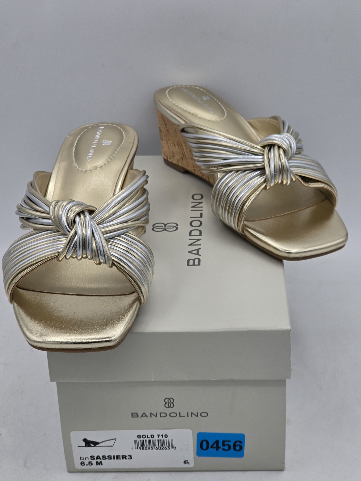 Bandolino Women’s Sassier Knot Detail Strappy Wedge Sandals – Gold Sz 6.5 M NEW