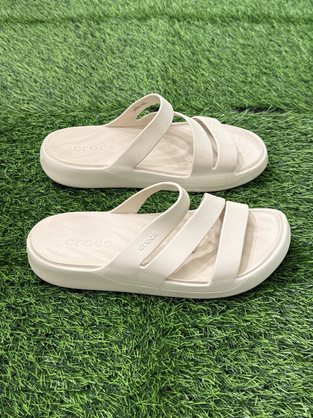 Crocs Getaway Strappy Mid Slip On Sandals Slides Neutral Ivory Women’s 9