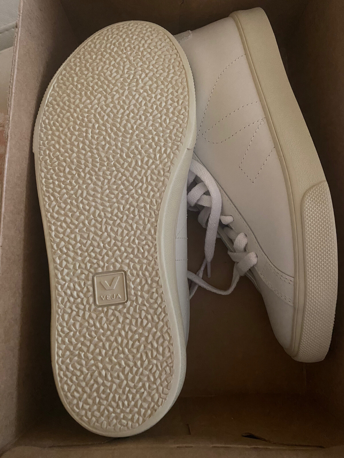 Veja Esplar Stitched Logo Leather Low Top Sz 8/39 New Made In Brazil