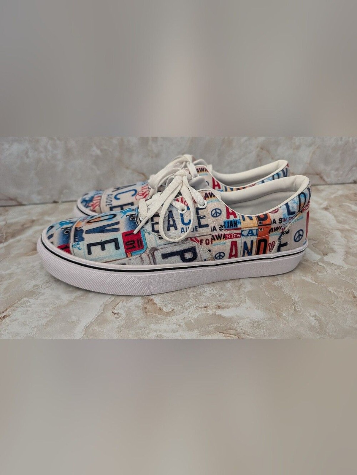 Yes We Vibe Casual Low-Top Graphic Lace-Up Sneakers – Multicolor Woman’s Sz 7