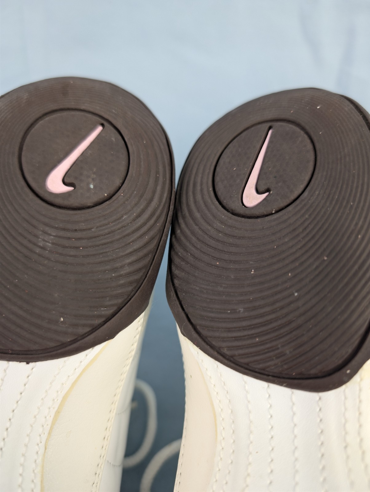 Nike Musique IV White Silver Pink Dance Cheer Shoes Women’s Size 6.5 366191-104