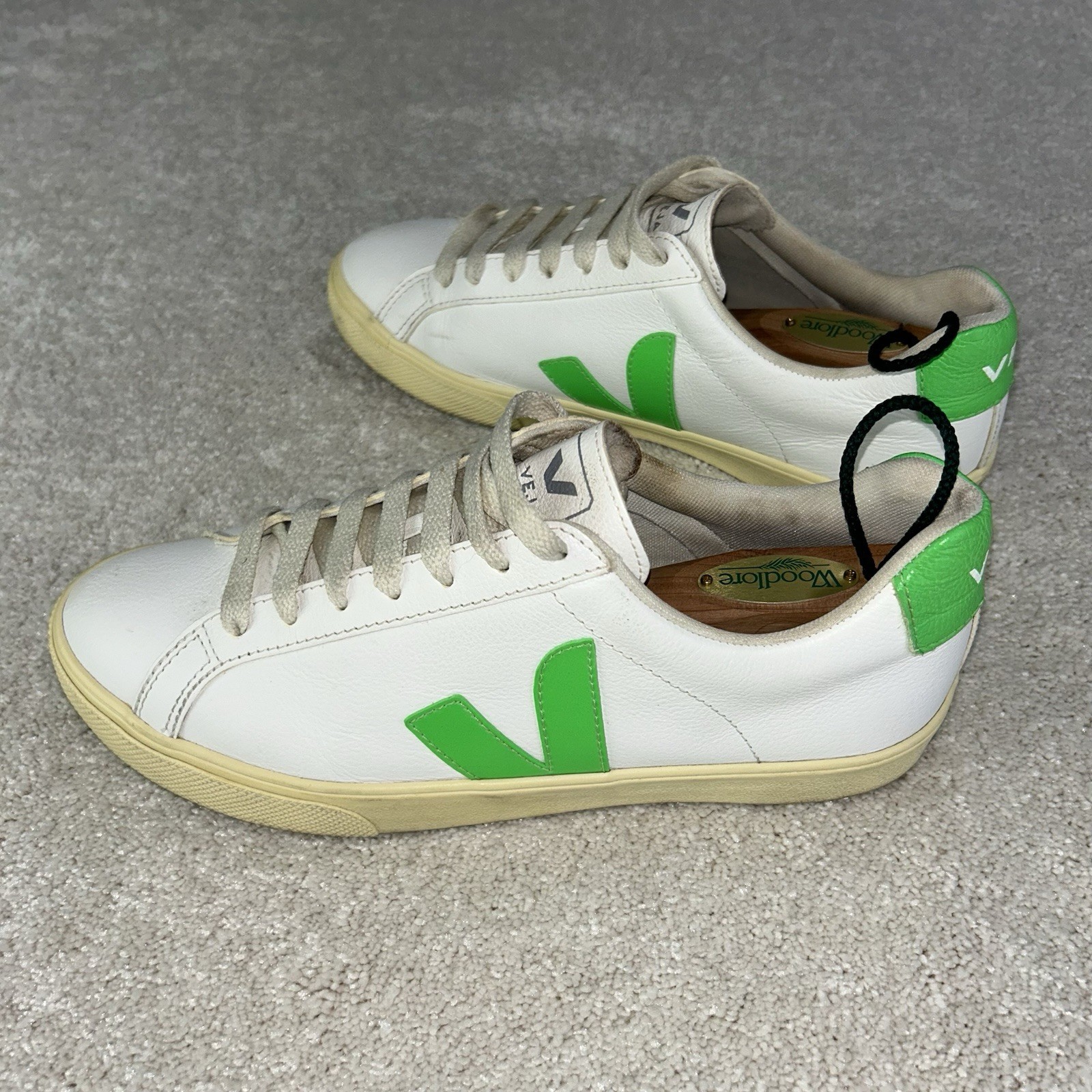 VEJA Esplar Logo Low Sneakers White & Absinthe Neon Green Leather Size 39 / 8 US
