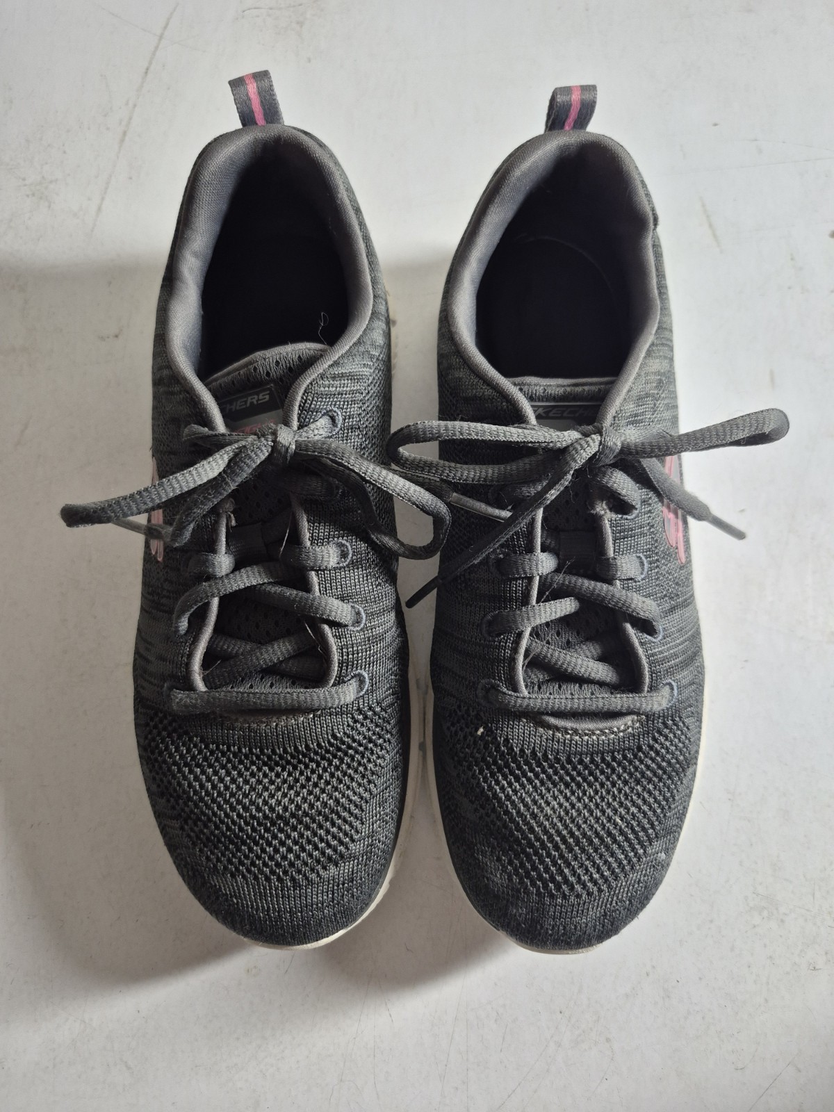 Sketchers Heathered Grey Size 6 Women’s Sneakers