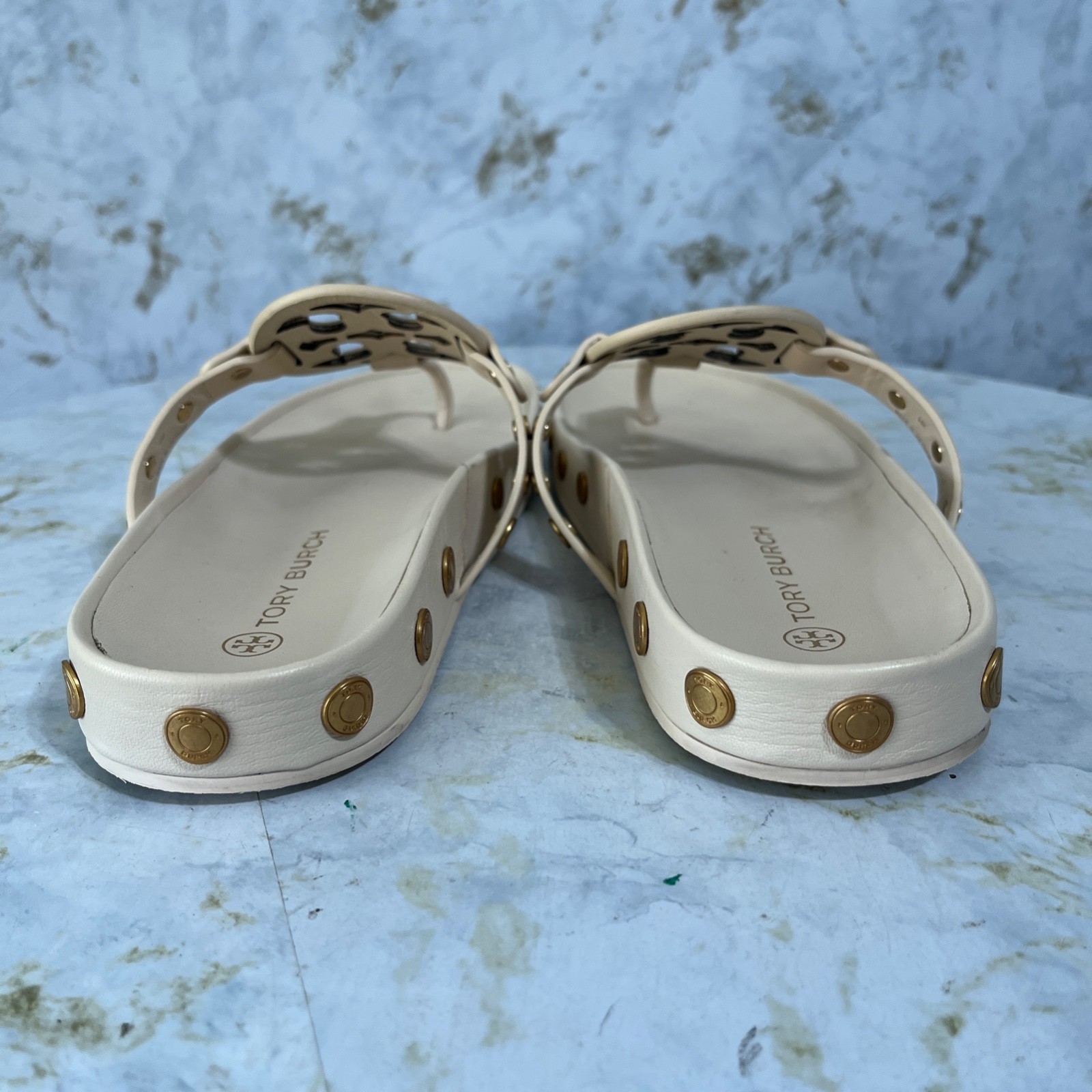 Tory Burch Miller Cloud Coin Womens Size 9M Shoes Beige Leather Flip Flop Sandal