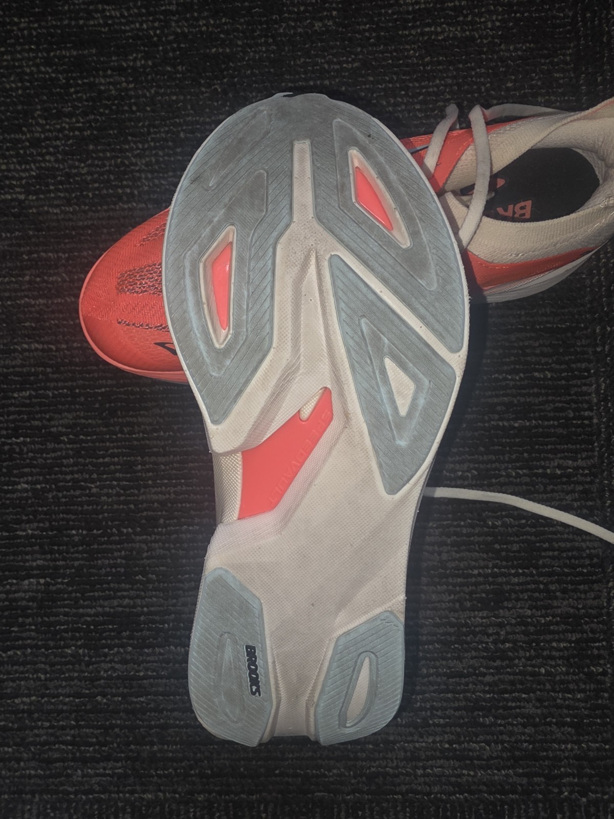 Brooks Hyperion Max 3 Women’s Size 11 Coconut Fiery Coral Athletic Running